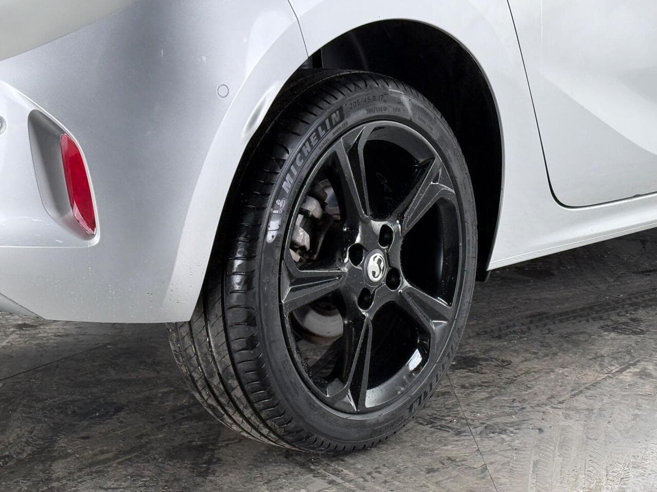 Vauxhall Corsa thumbnail Wheel