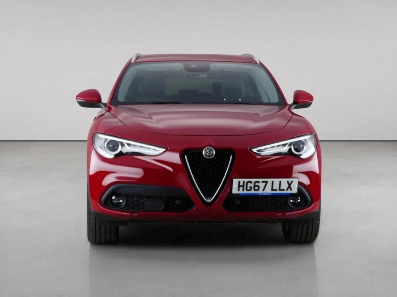 Alfa Romeo Stelvio thumbnail Front