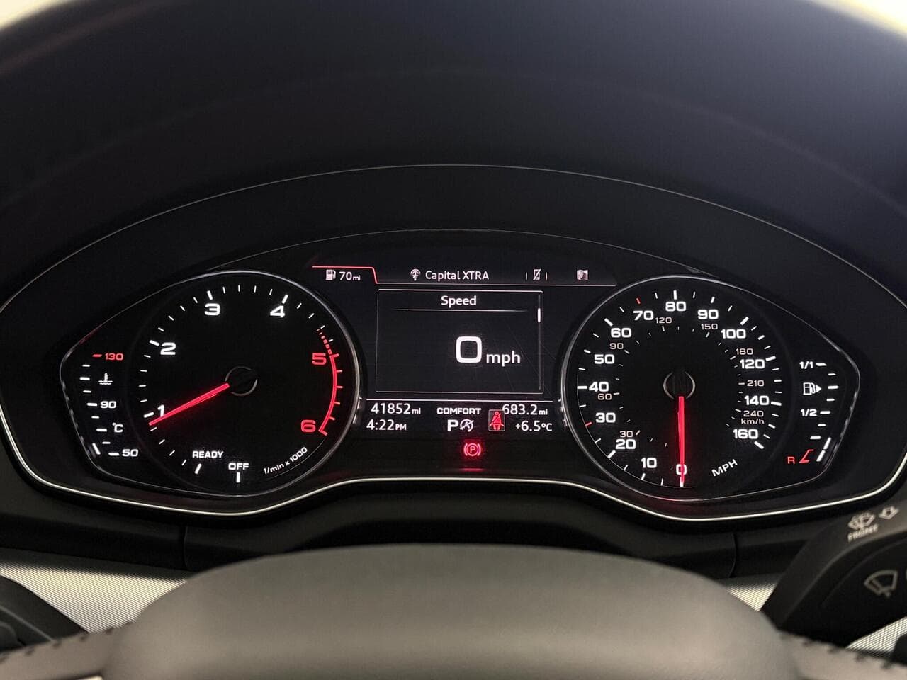 Audi Q5 thumbnail Driver Instruments