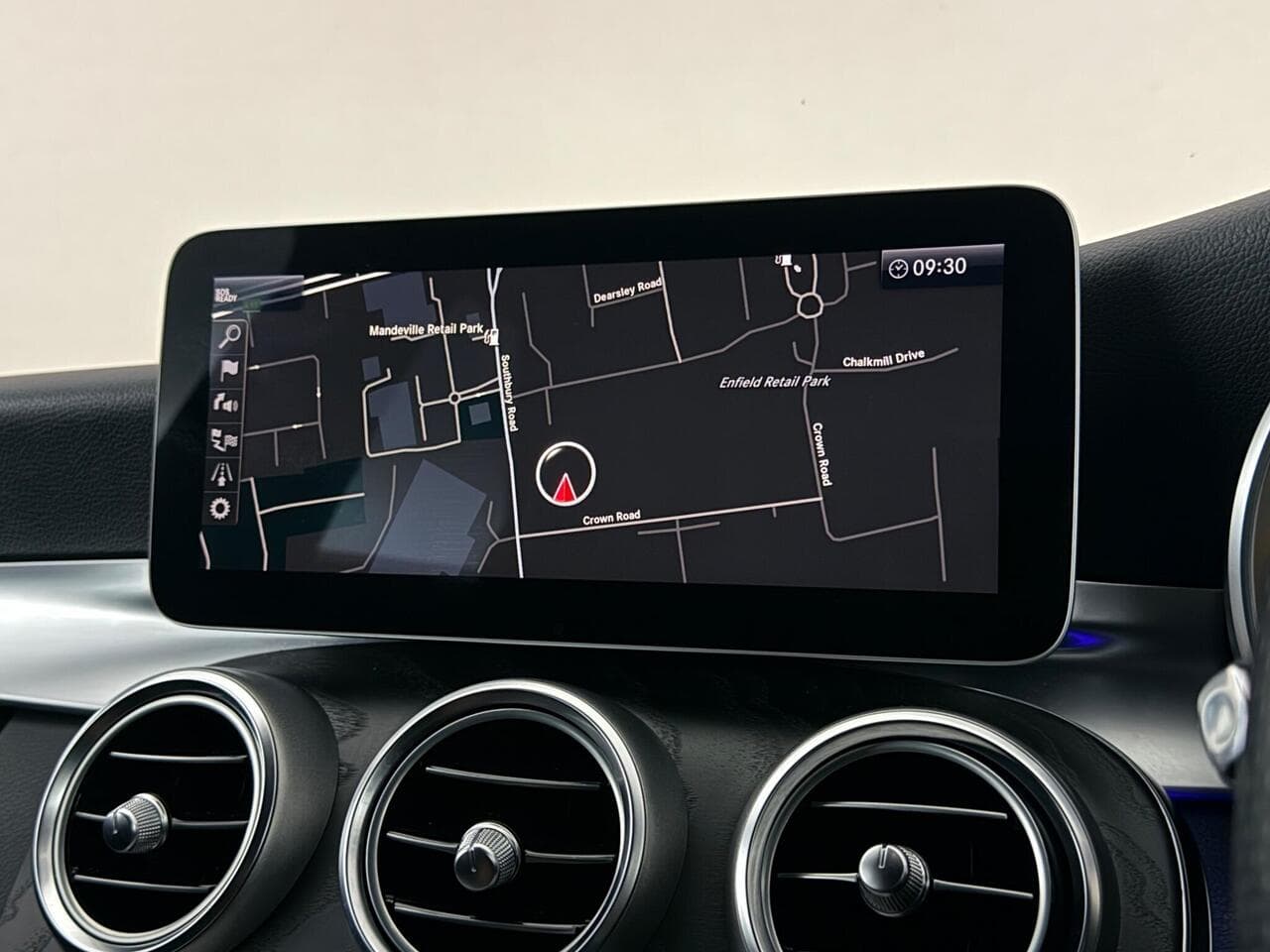 Mercedes-Benz C Class thumbnail Infotainment System