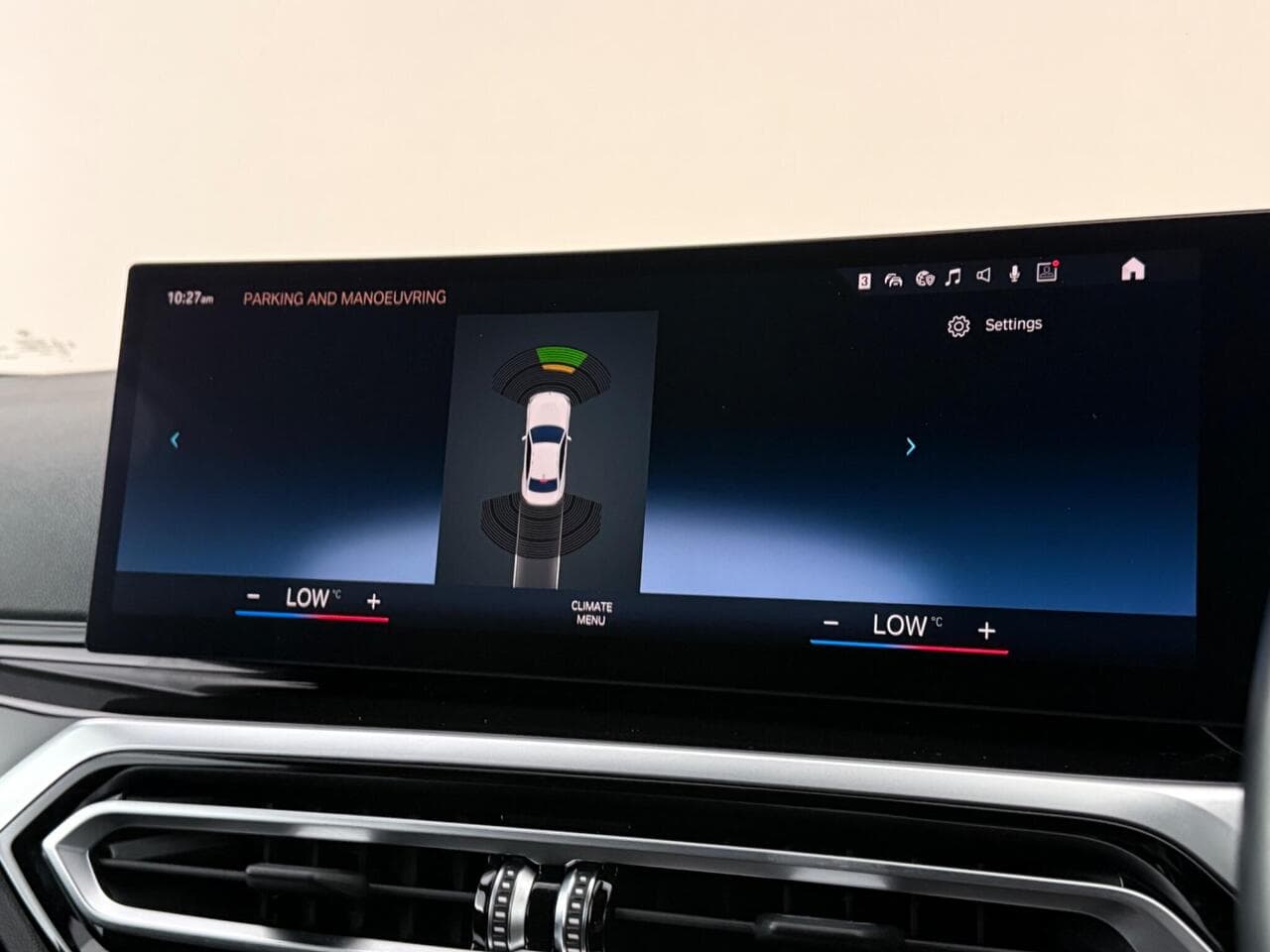 BMW 2 Series thumbnail Infotainment System