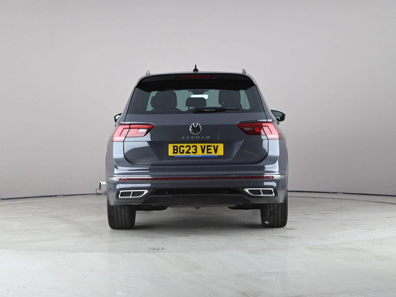 Volkswagen Tiguan thumbnail Rear