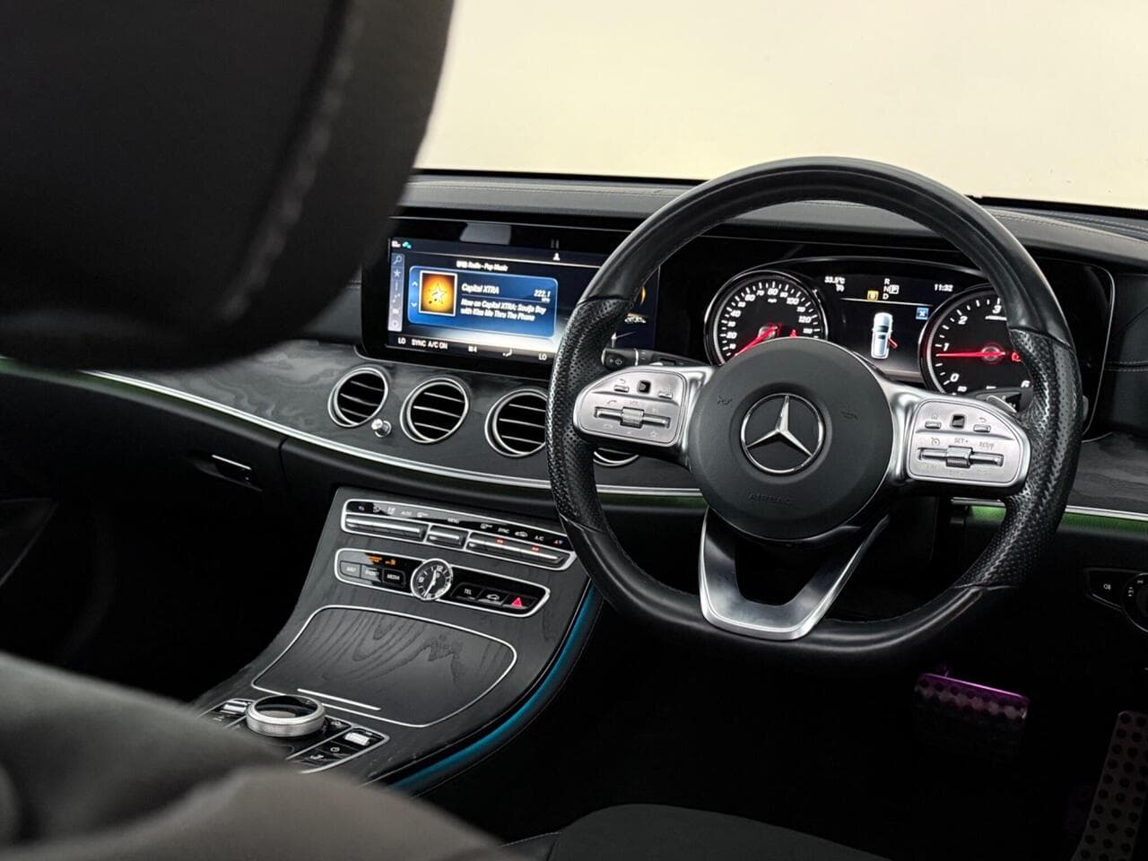 Mercedes-Benz E Class thumbnail Interior Front
