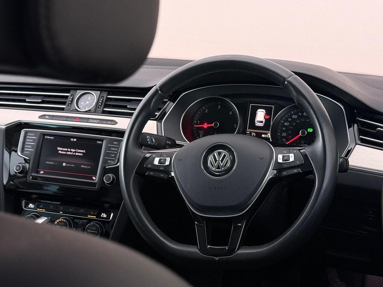 Volkswagen Passat thumbnail Steering Wheel