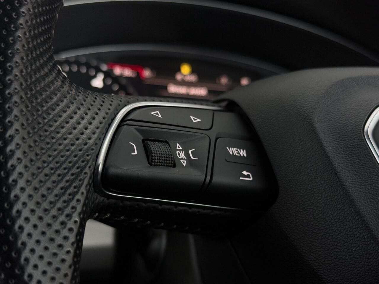 Audi Q5 thumbnail Misc Controls