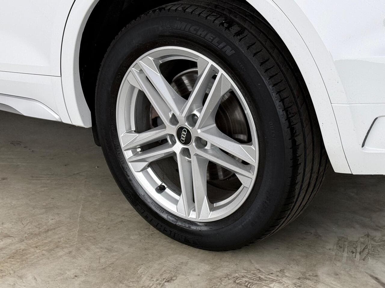 Audi Q5 thumbnail Wheel