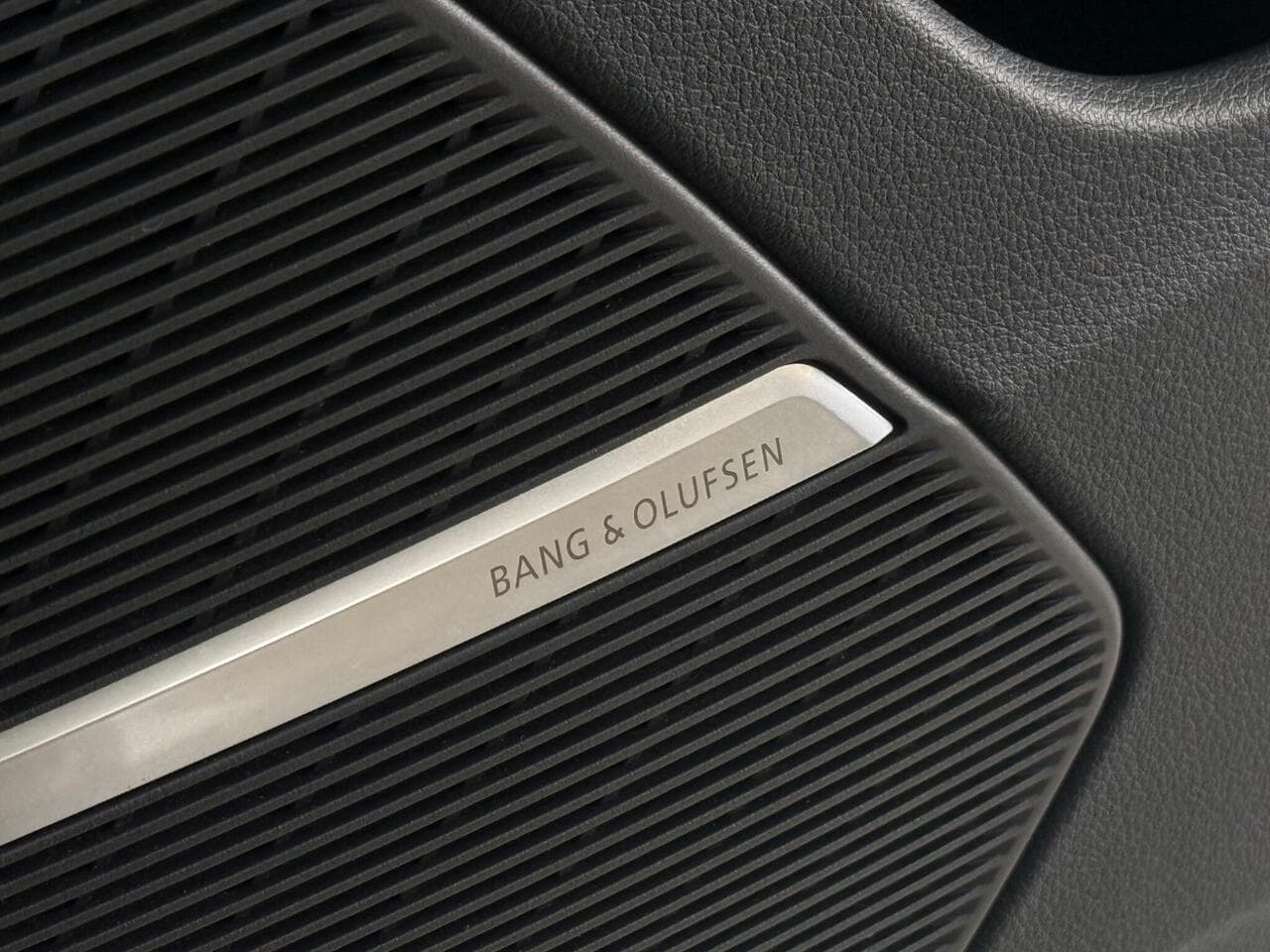 Audi Q8 thumbnail Misc Controls