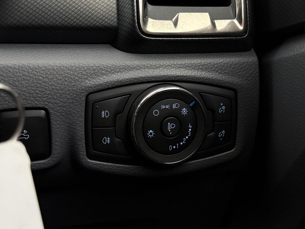 Ford Ranger thumbnail Misc Controls