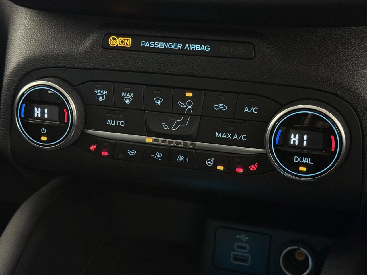 Ford Kuga thumbnail Misc Controls