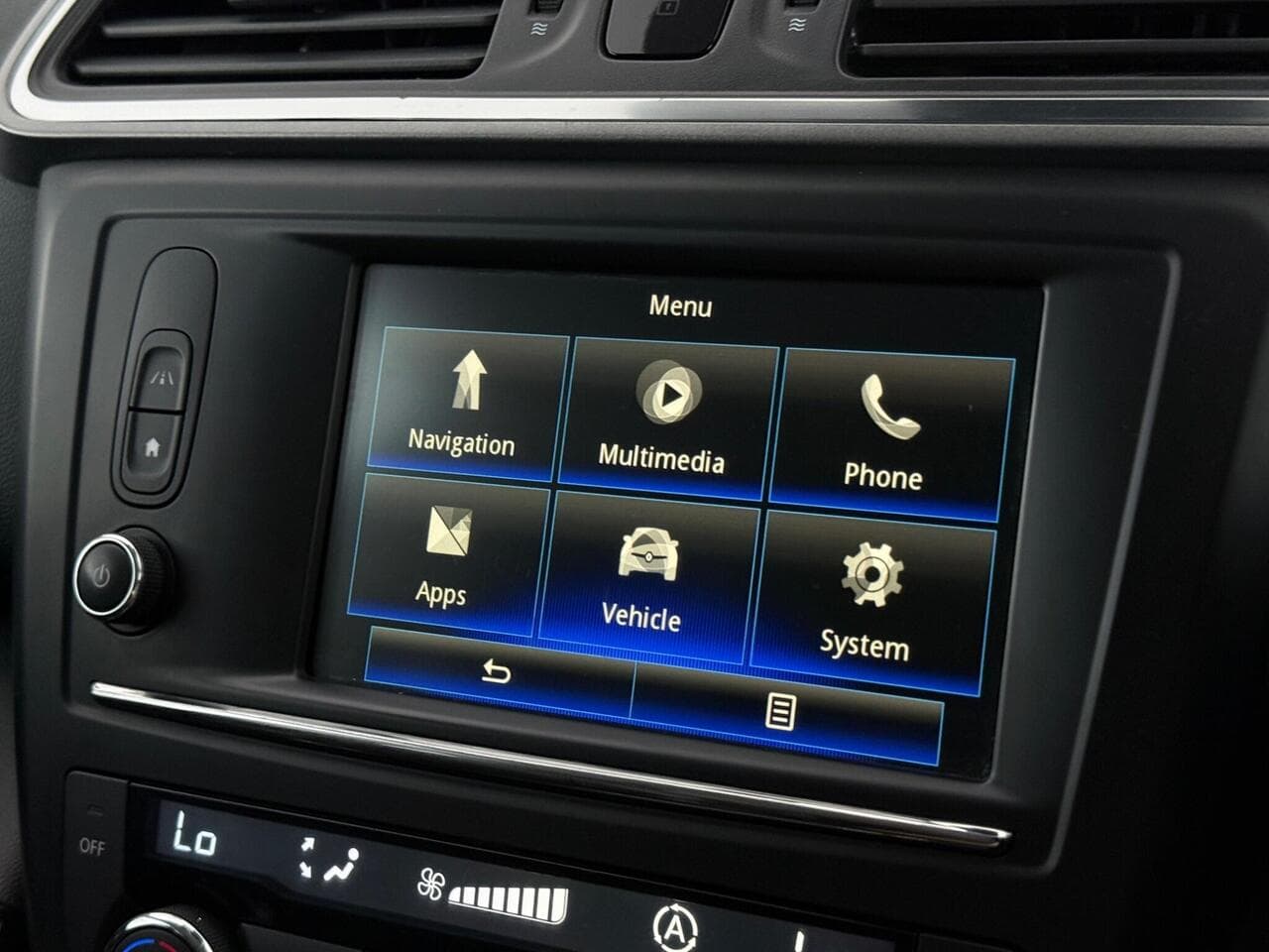 Renault Kadjar thumbnail Infotainment System