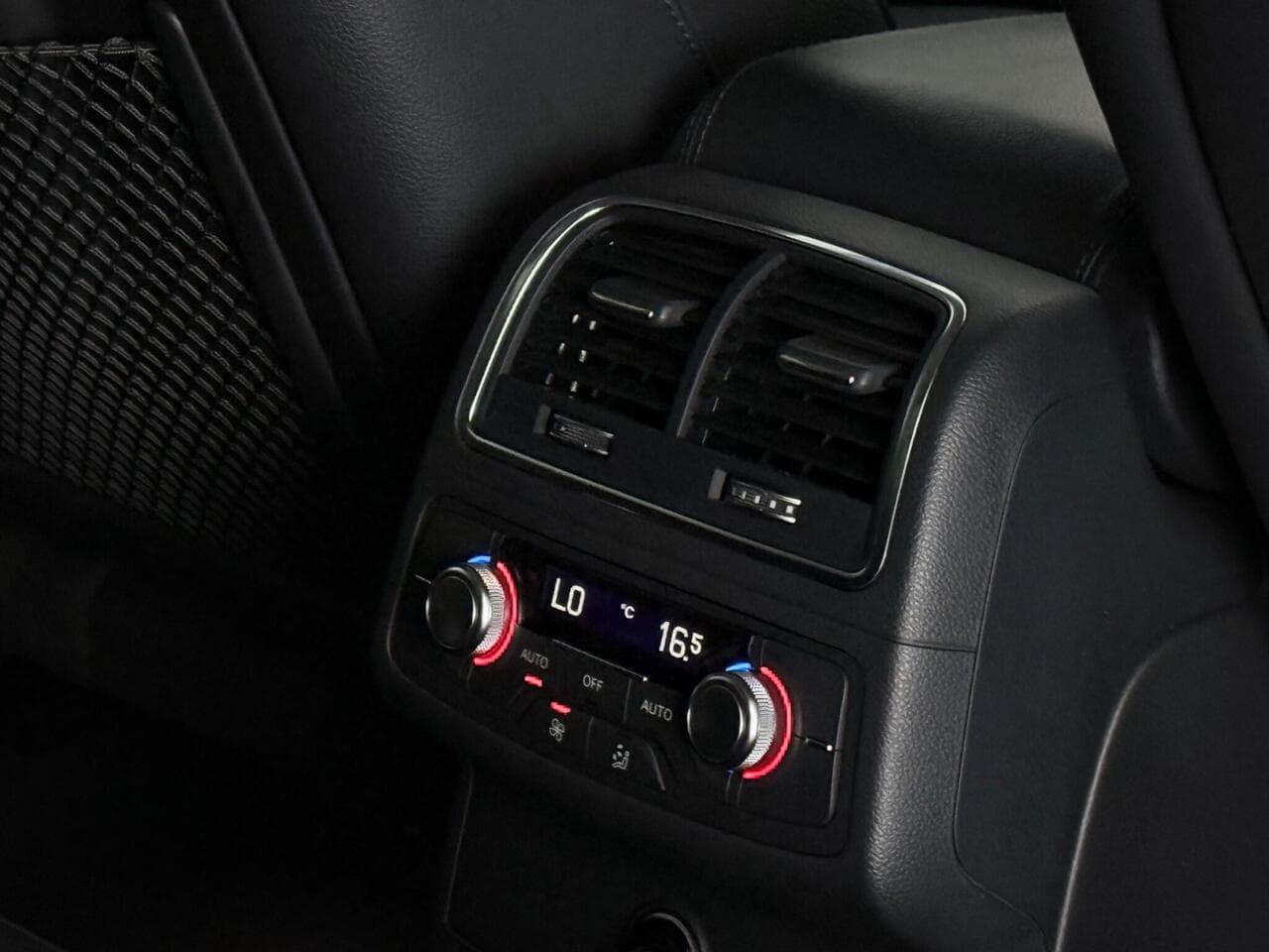 Audi A6 Saloon thumbnail Misc Controls
