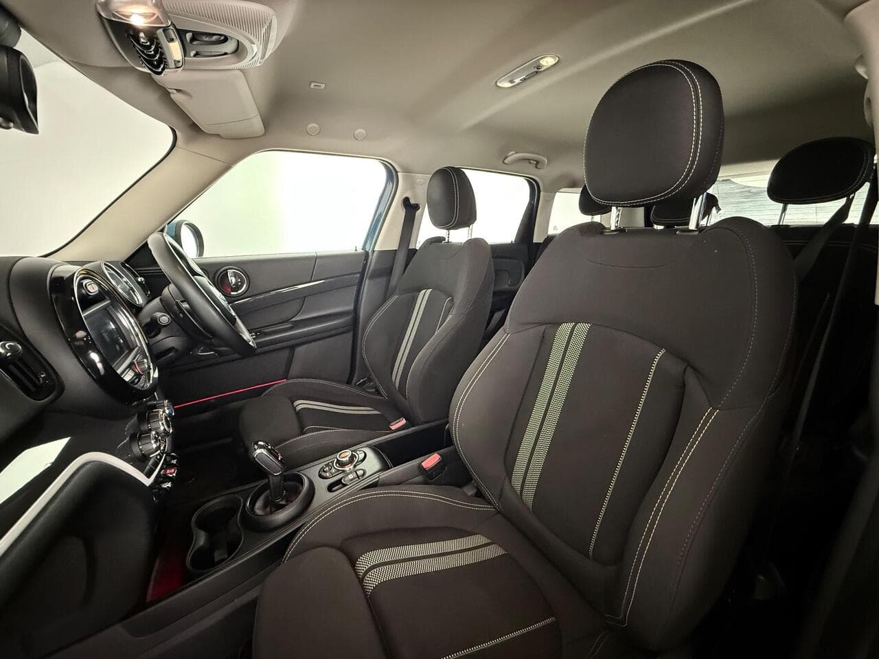 MINI Countryman thumbnail Seat Front Passenger