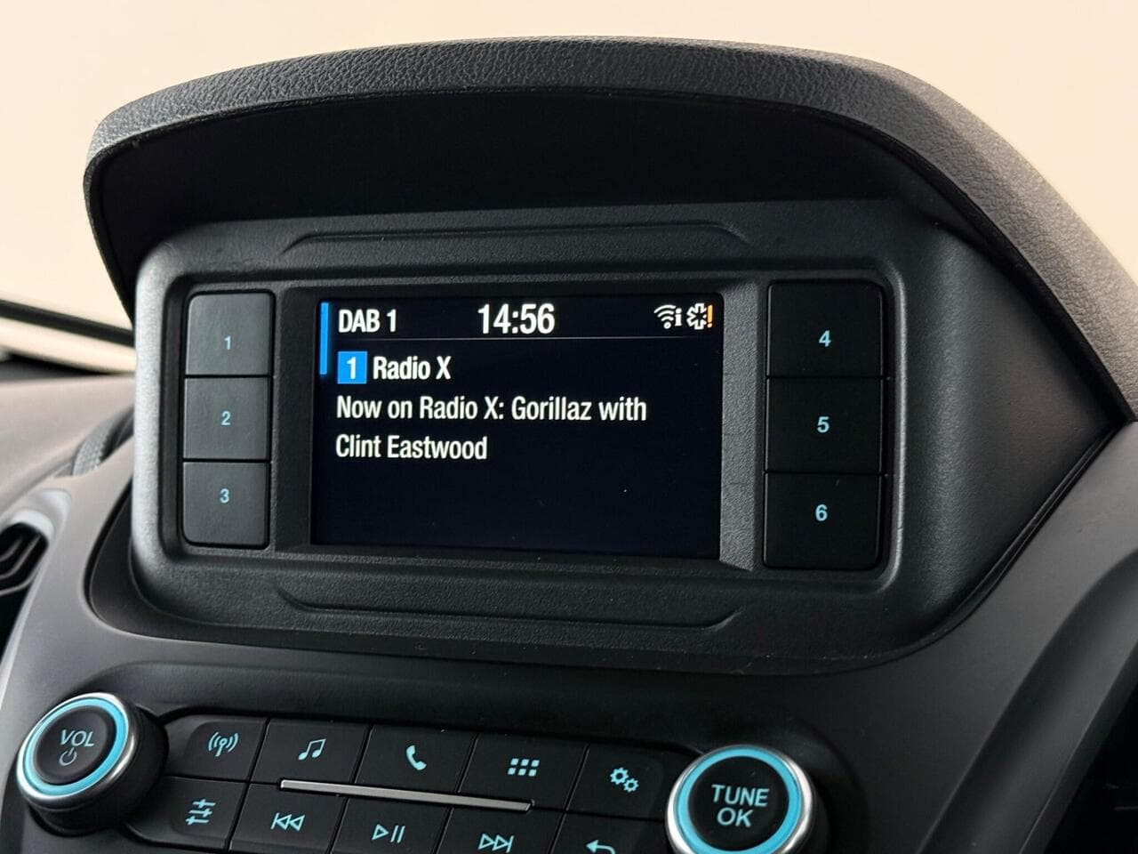 Ford Transit Courier thumbnail Infotainment System