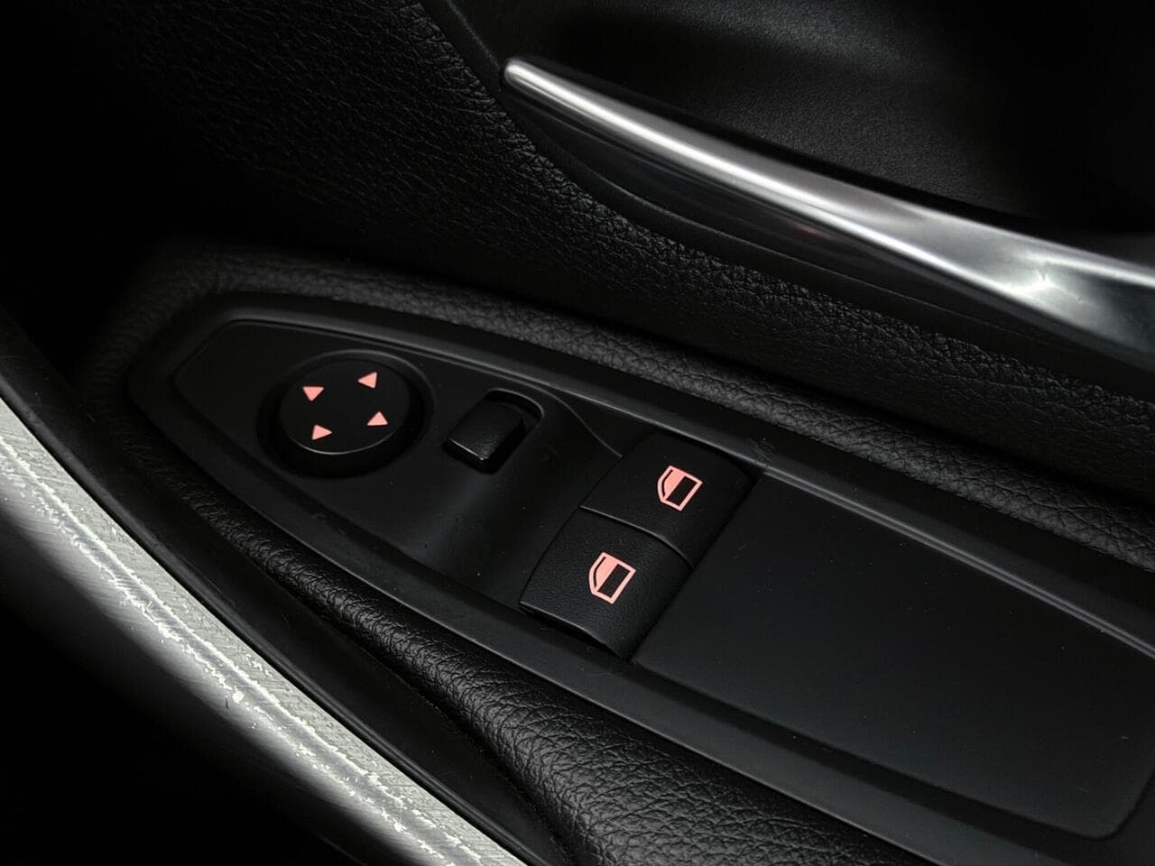 BMW 4 Series thumbnail Misc Controls