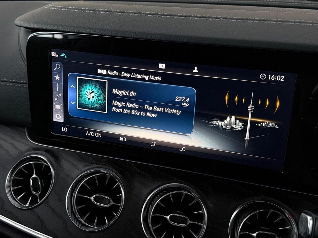 Mercedes-Benz E Class thumbnail Infotainment System