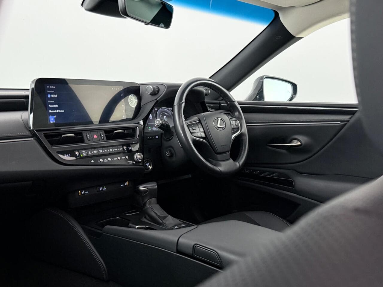 Lexus ES thumbnail Interior Front