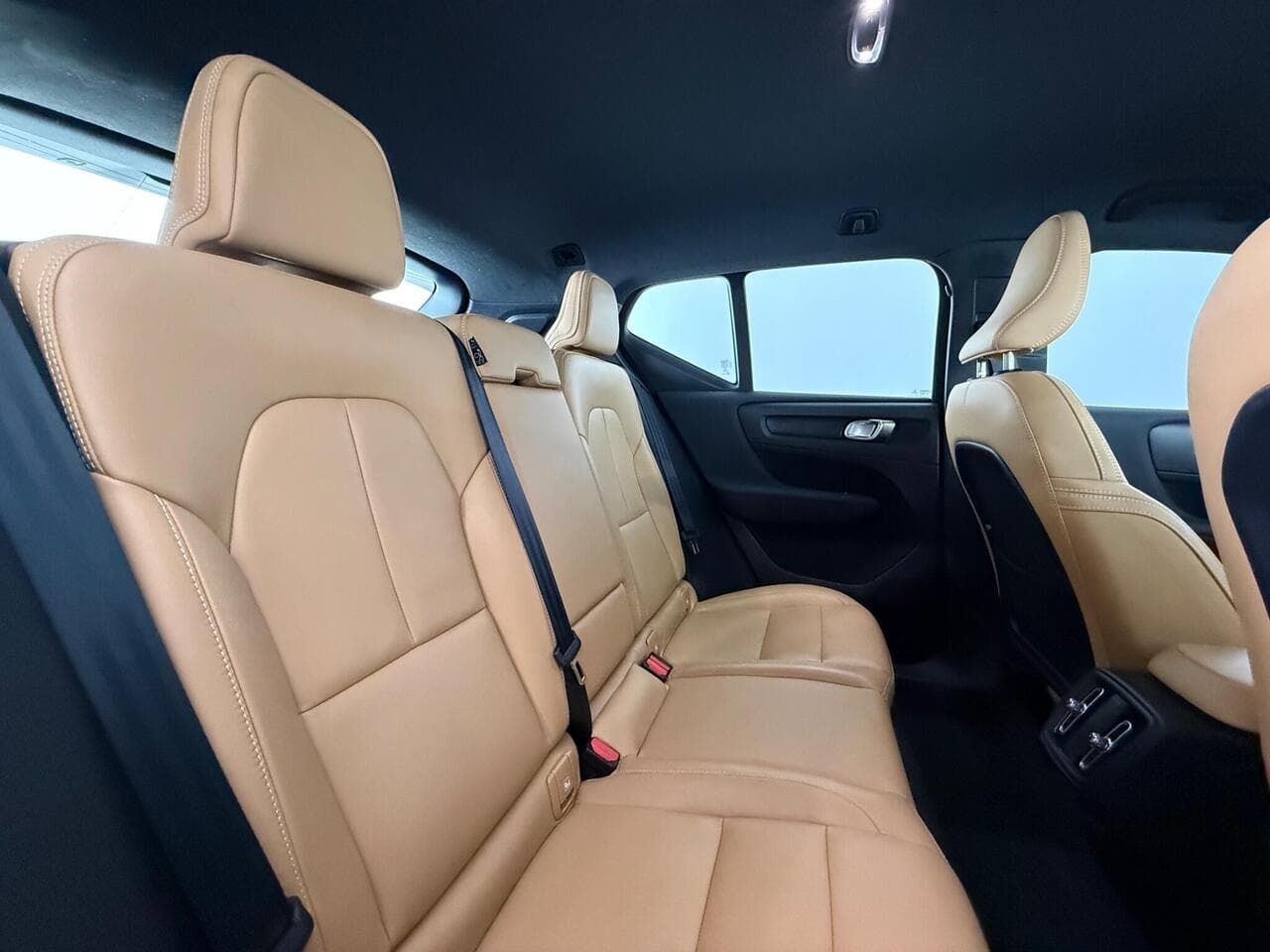 Volvo XC40 thumbnail Seats Rear