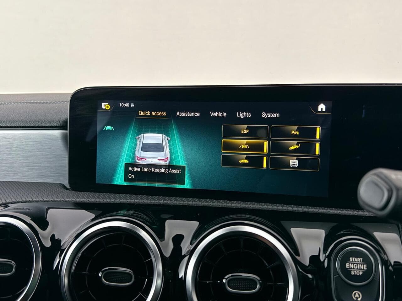 Mercedes-Benz CLA thumbnail Infotainment System
