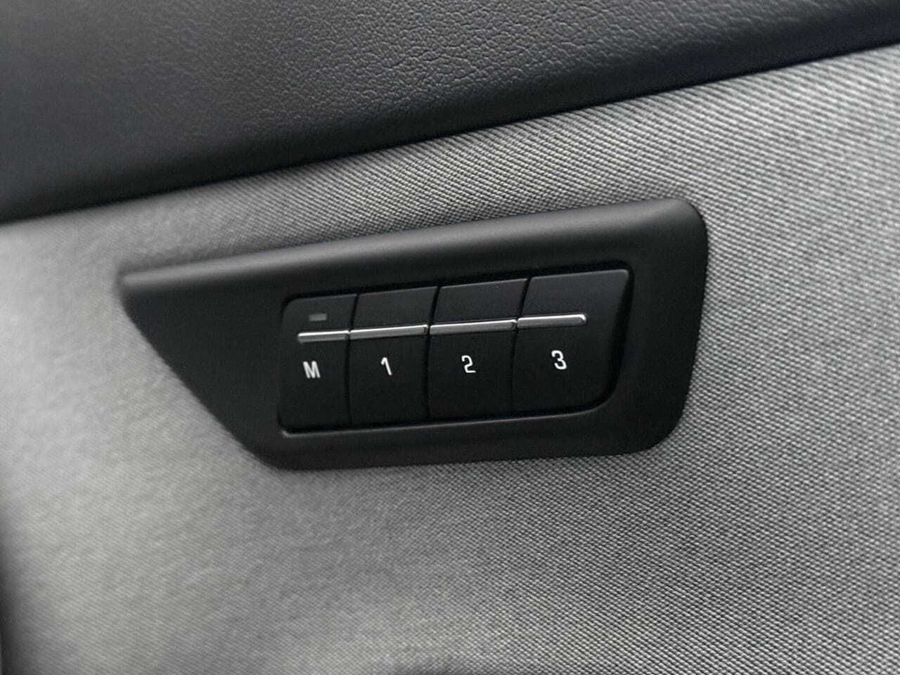 Jaguar E-PACE thumbnail Misc Controls