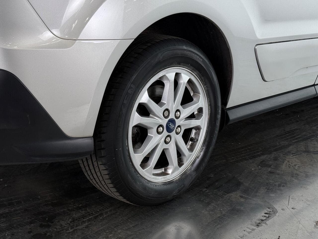 Ford Transit Connect thumbnail Wheel