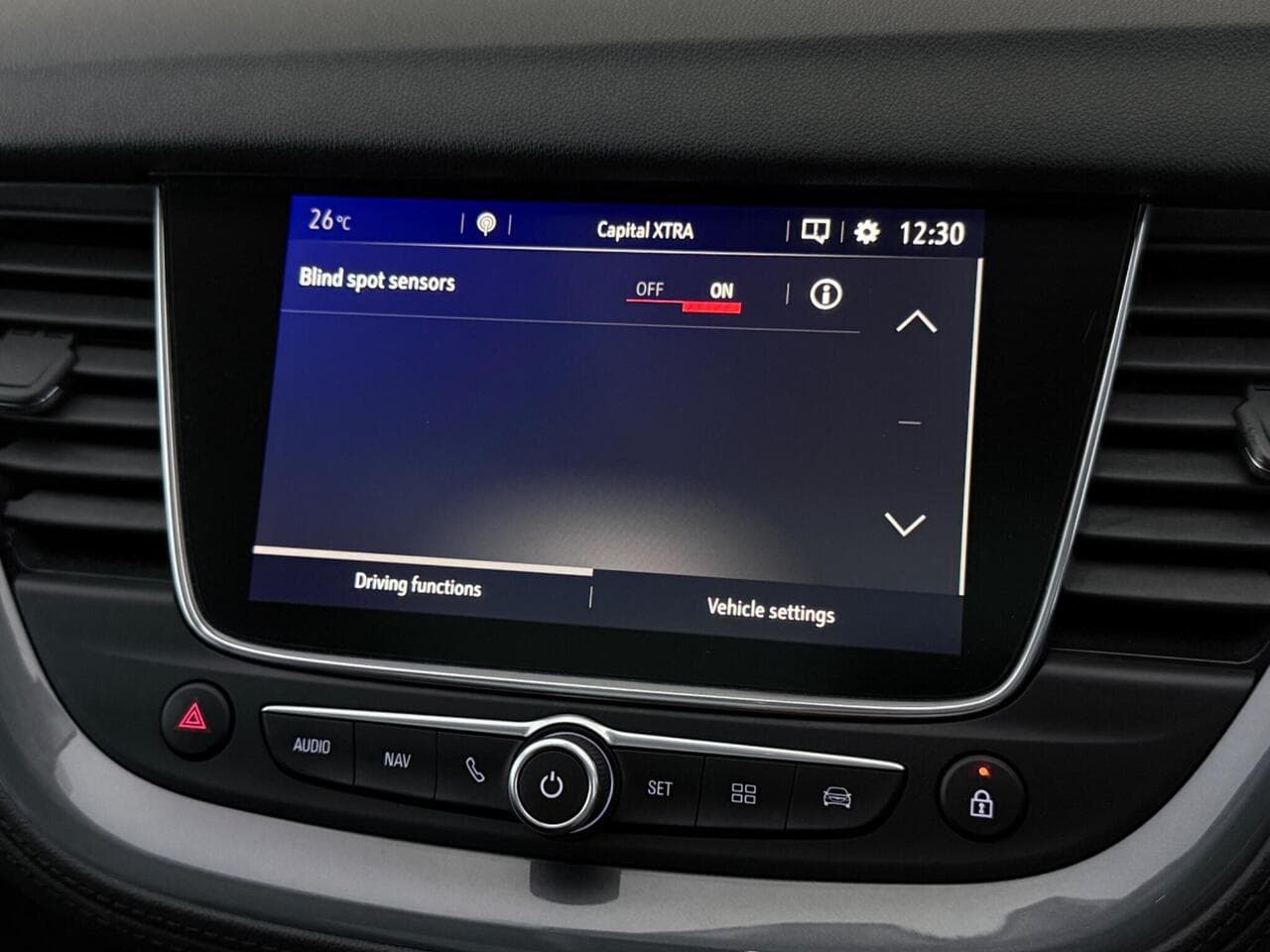 Vauxhall Grandland X thumbnail Infotainment System