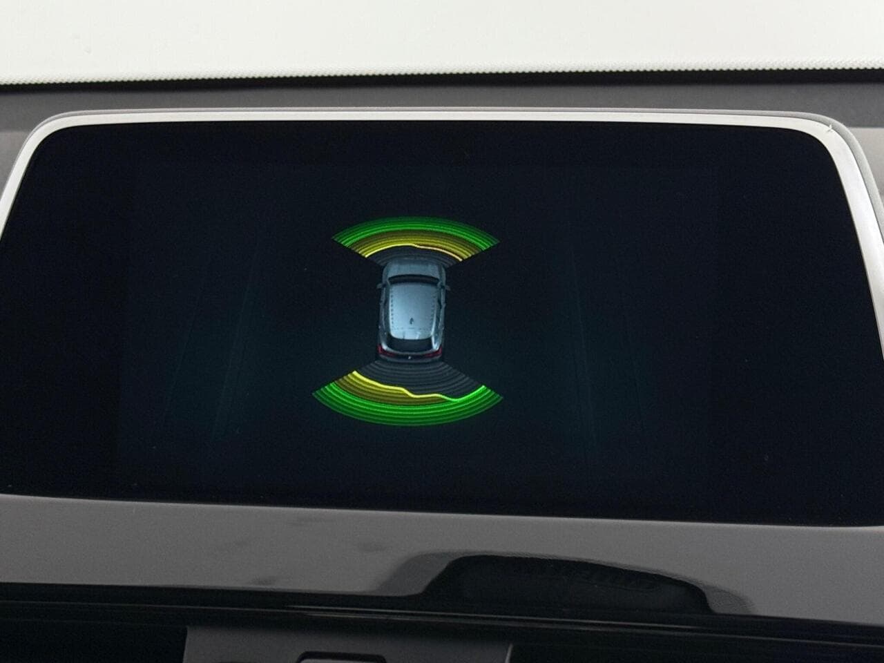 BMW X2 thumbnail Infotainment System