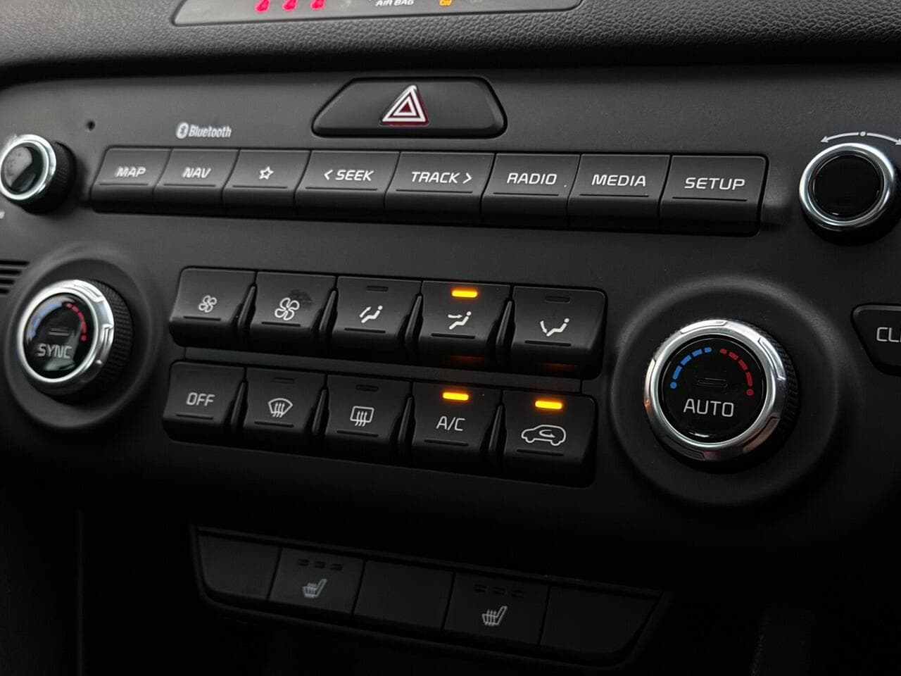 Kia Sportage thumbnail Misc Controls