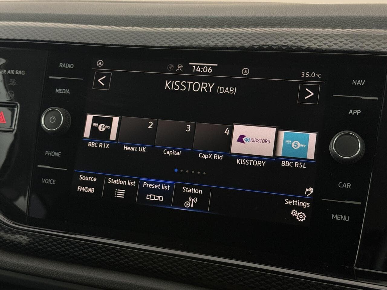 Volkswagen Polo thumbnail Infotainment System