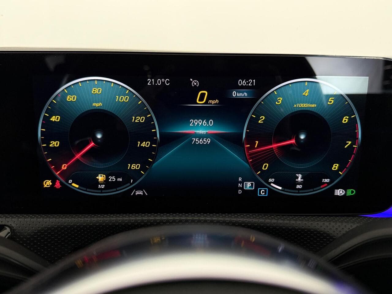 Mercedes-Benz CLA thumbnail Driver Instruments