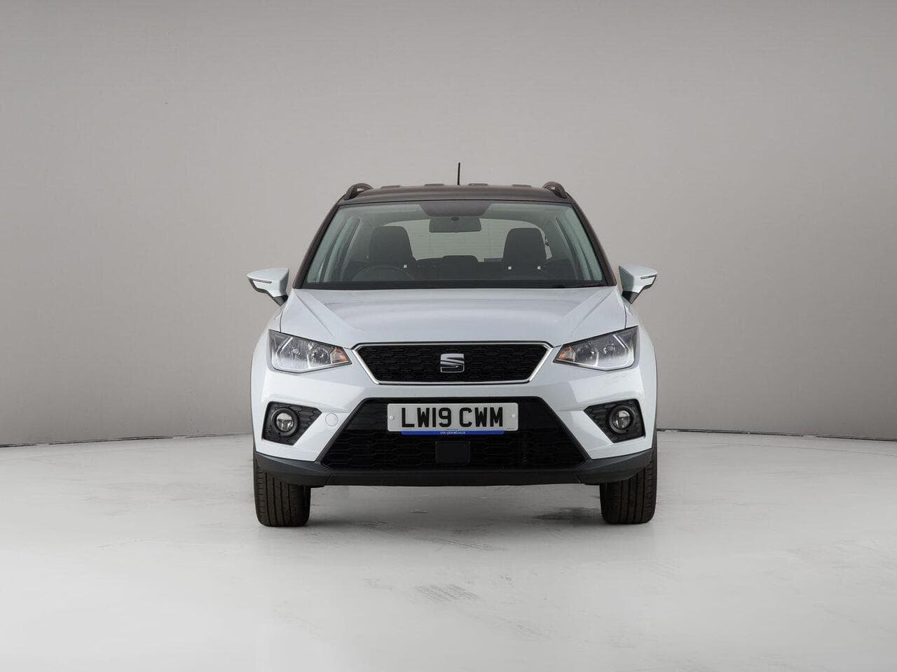 SEAT Arona thumbnail Front
