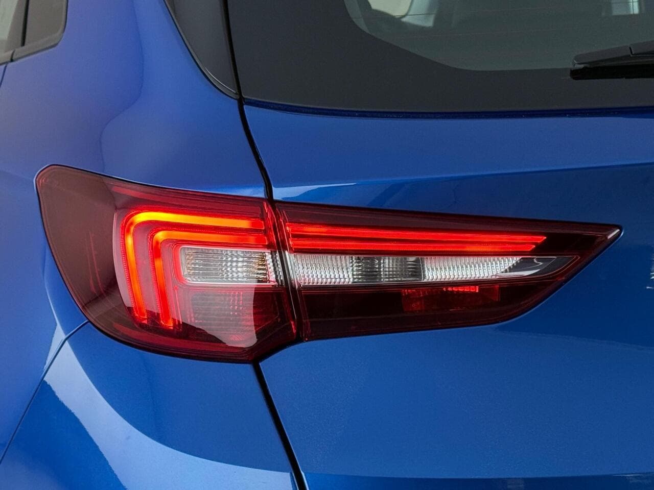 Vauxhall Grandland X thumbnail Lights Rear