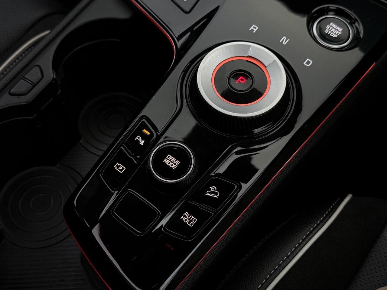 Kia Sportage thumbnail Interior Front