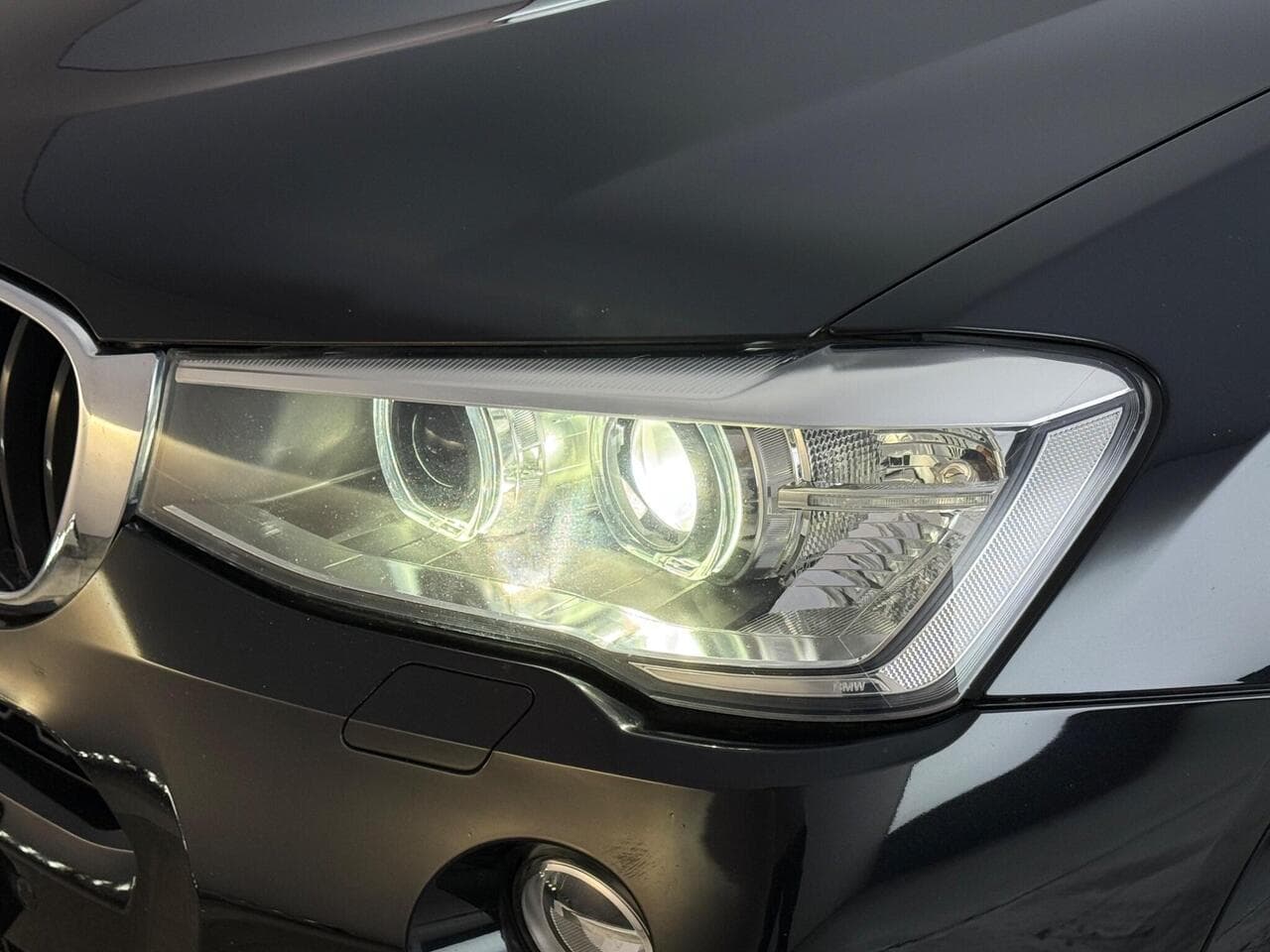BMW X4 thumbnail Lights Front