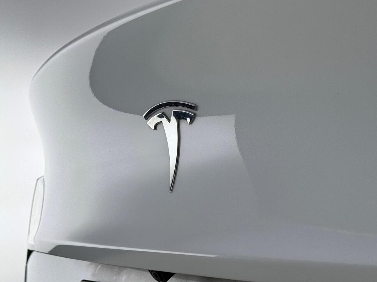 Tesla Model Y thumbnail Door Handle Exterior