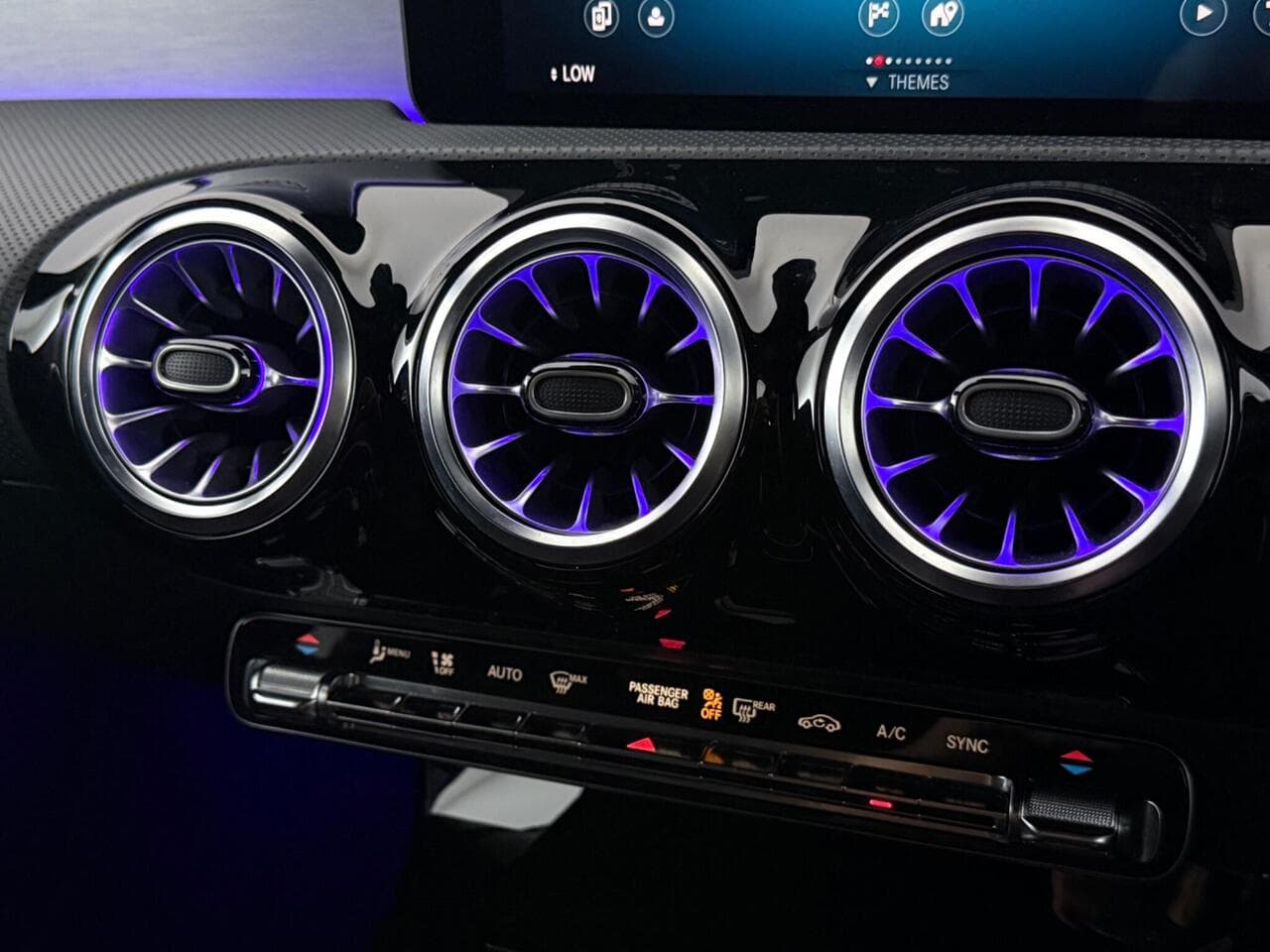 Mercedes-Benz A Class thumbnail Driver Instruments