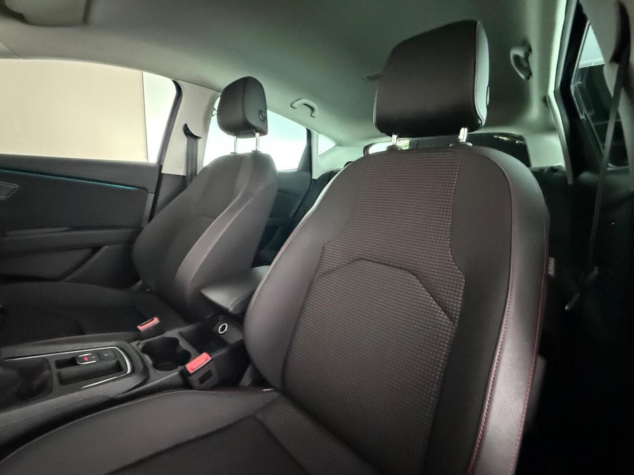 SEAT Leon thumbnail Seat Front Passenger