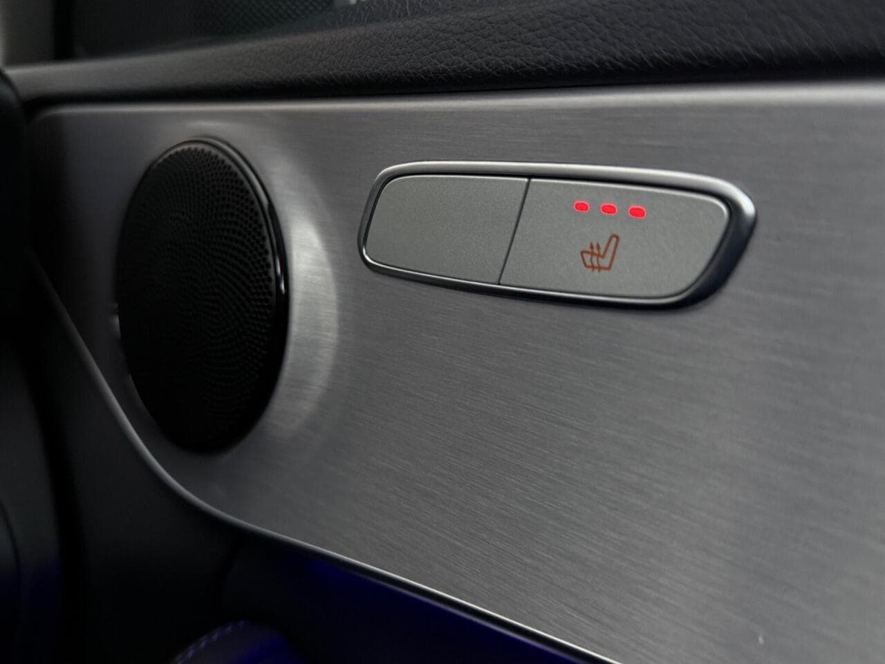 Mercedes-Benz C Class thumbnail Misc Controls