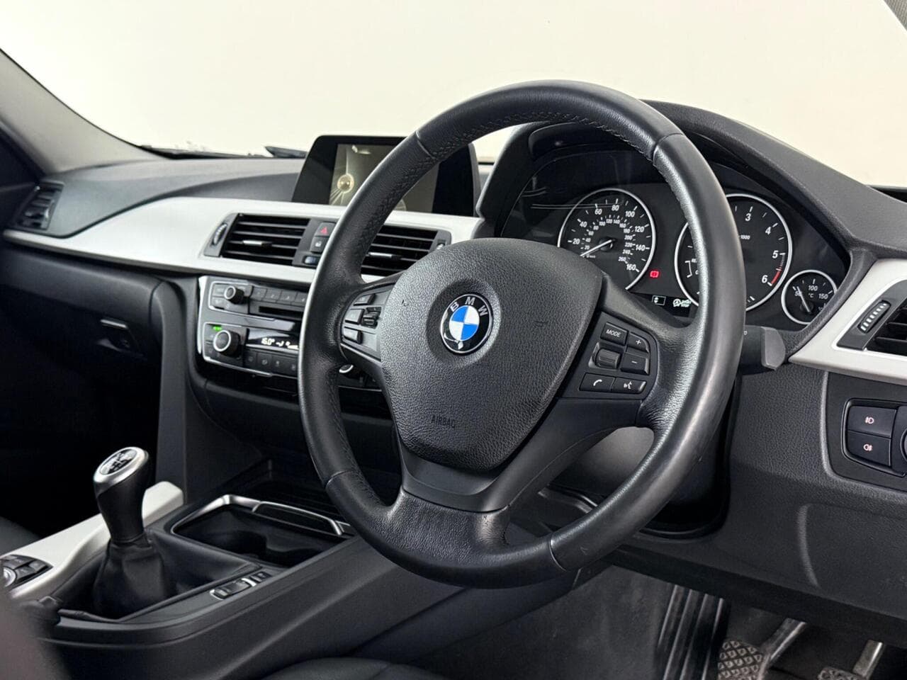 BMW 3 Series thumbnail Steering Wheel