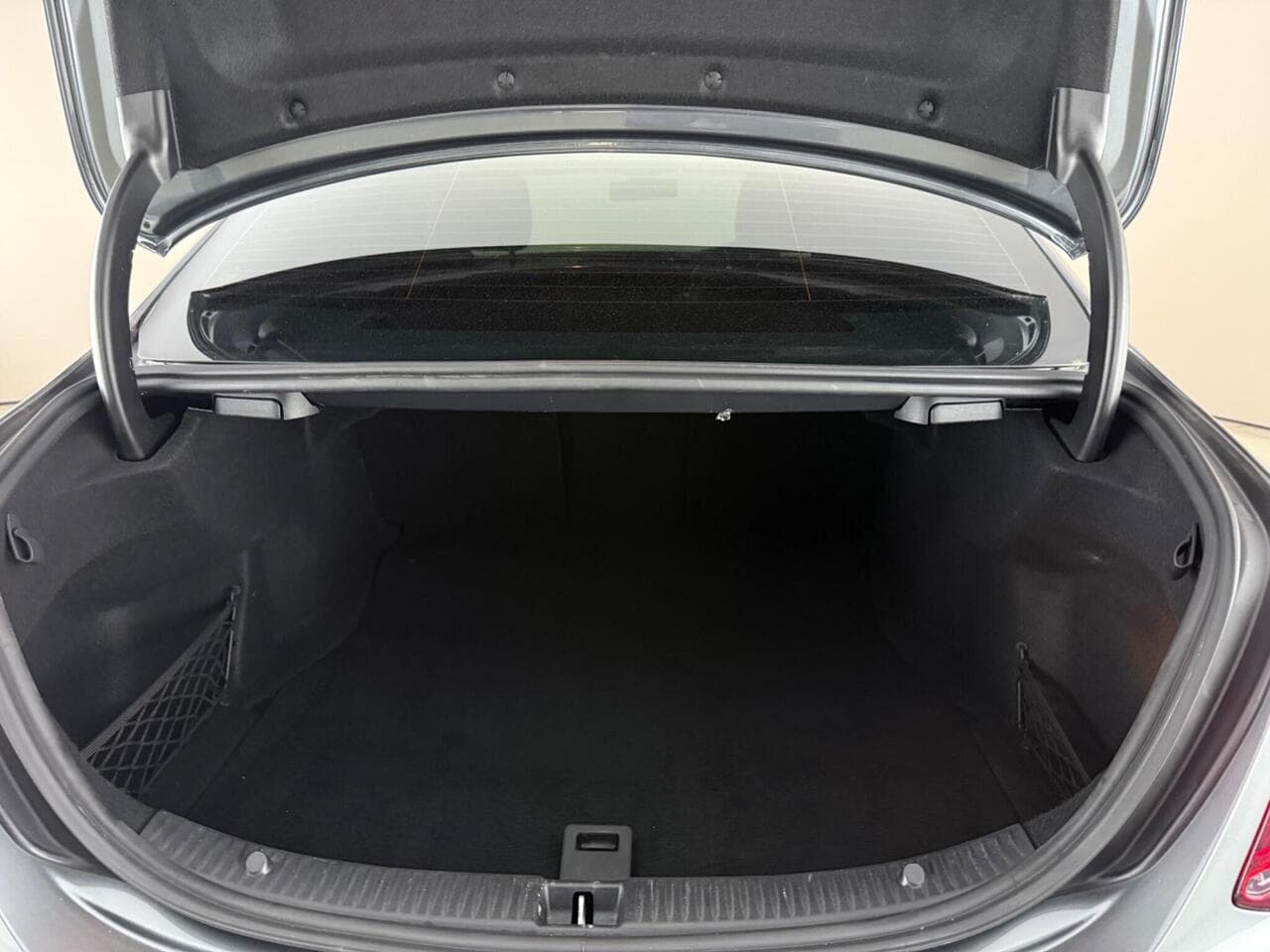 Mercedes-Benz C Class thumbnail Boot