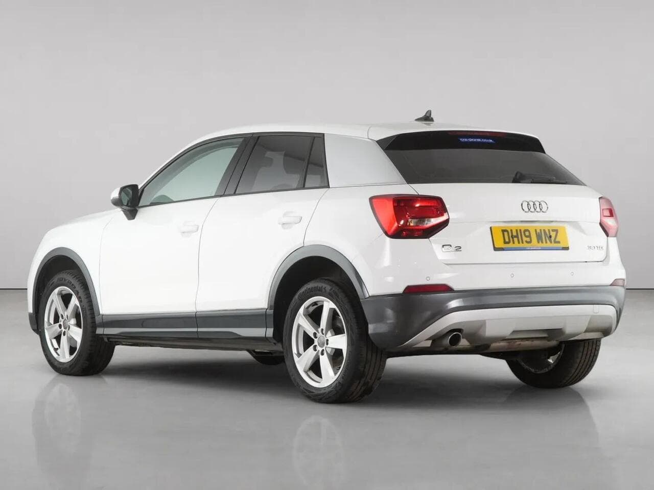 Audi Q2 thumbnail Rear Left