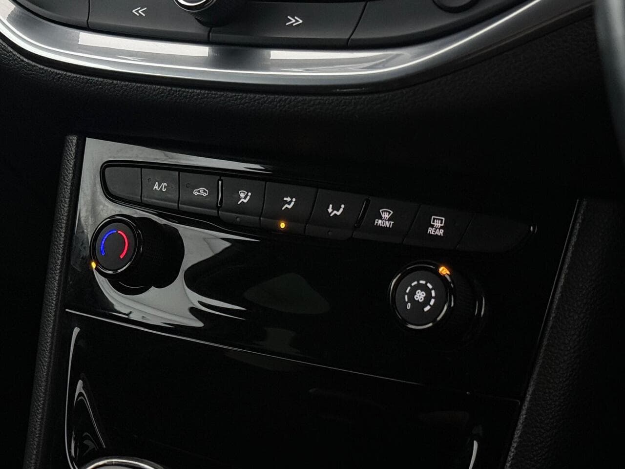 Vauxhall Astra thumbnail Misc Controls