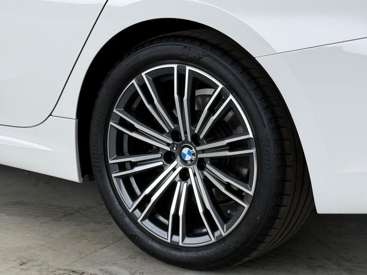 BMW 3 Series thumbnail Wheel