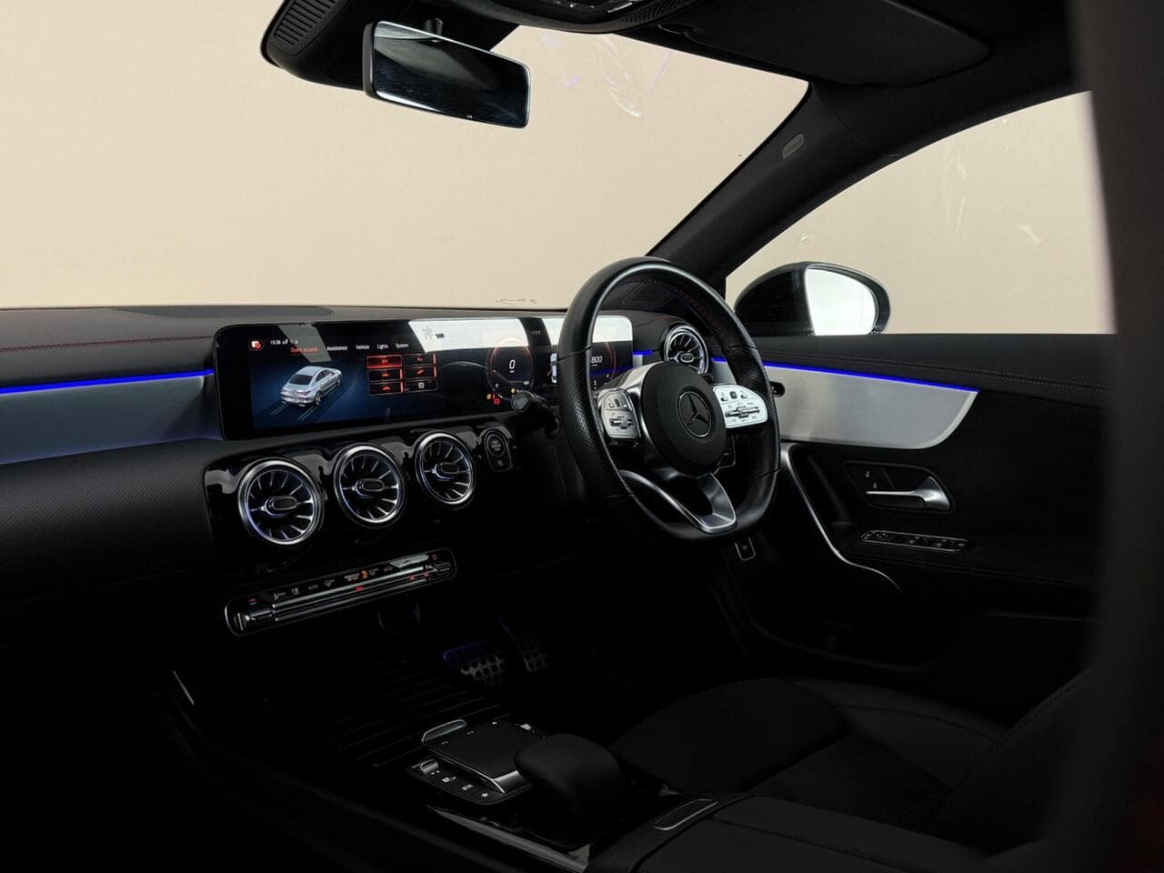 Mercedes-Benz CLA thumbnail Interior Front