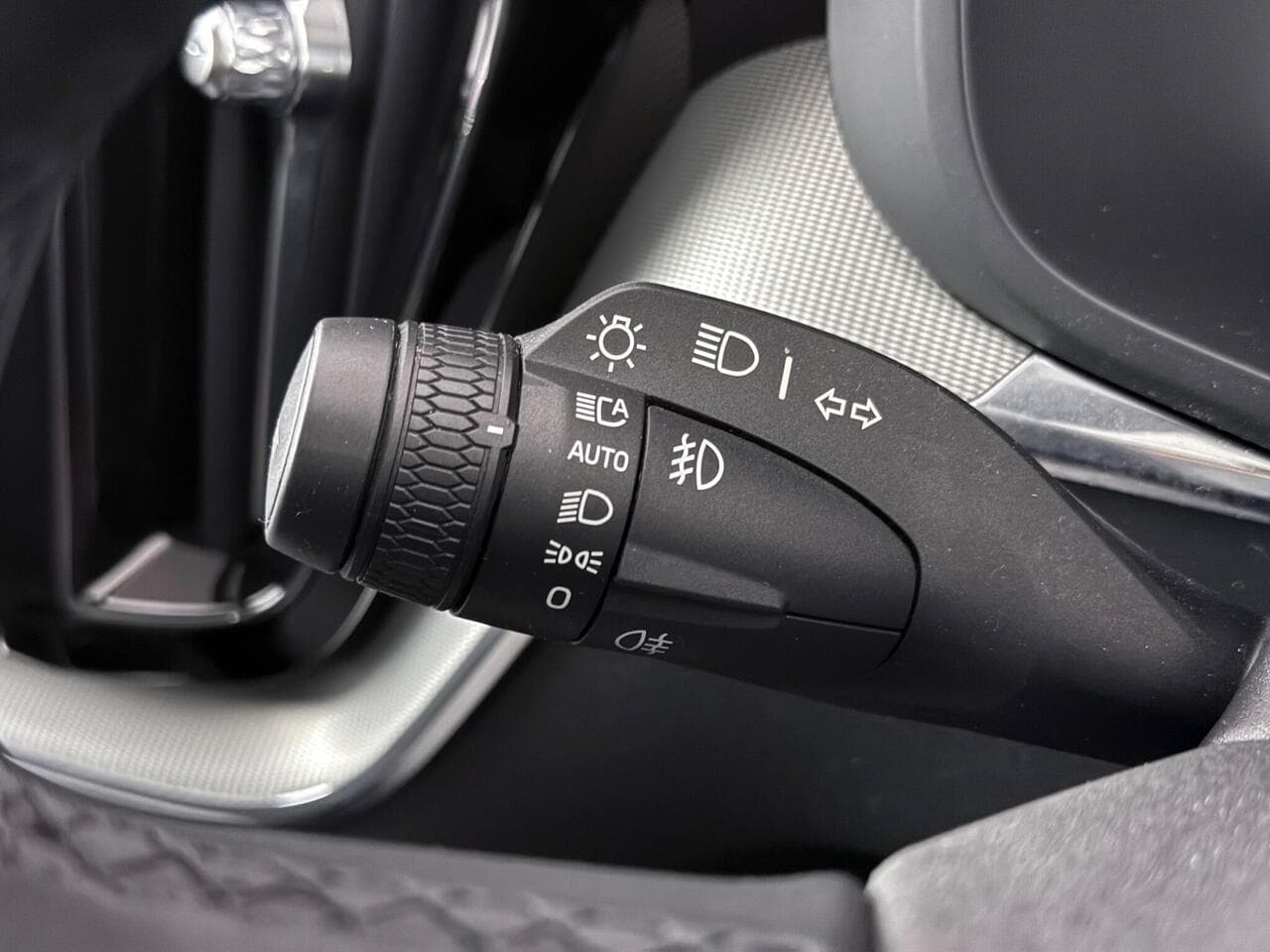 Volvo XC60 thumbnail Misc Controls
