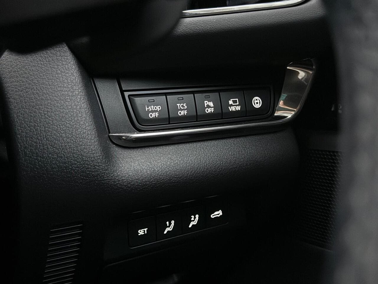 Mazda CX-30 thumbnail Misc Controls