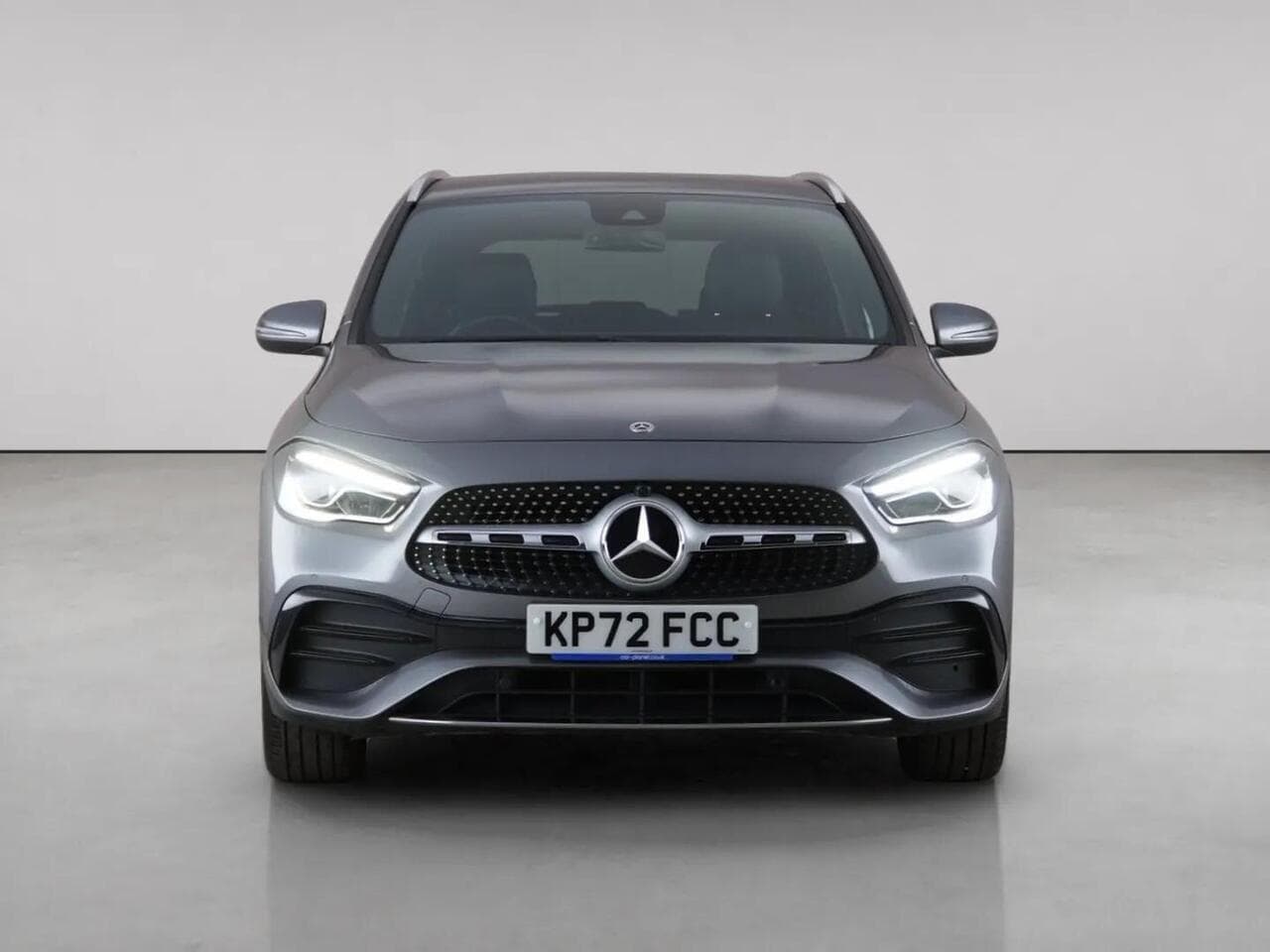Mercedes-Benz GLA thumbnail Front