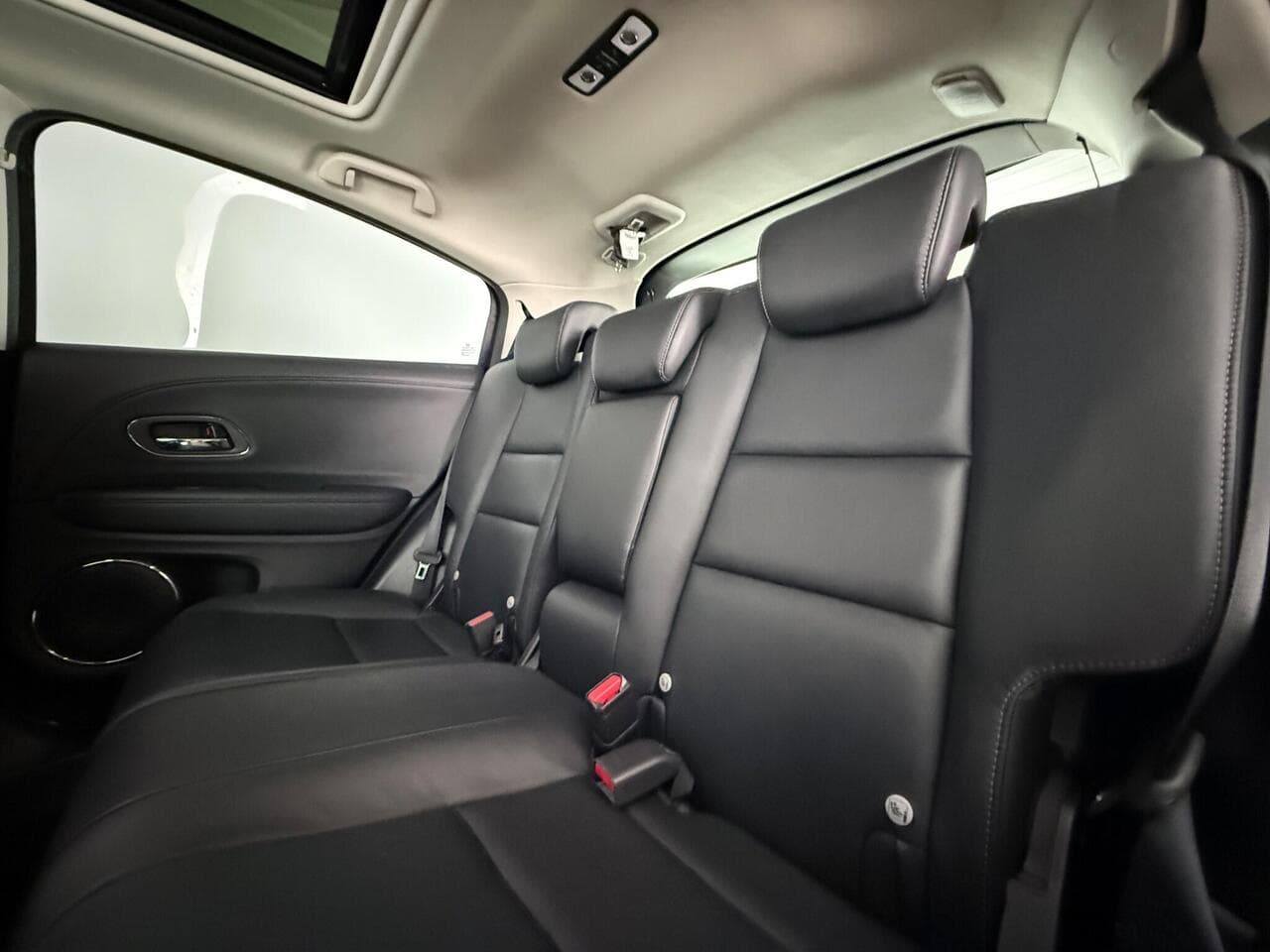 Honda HR-V thumbnail Seats Rear