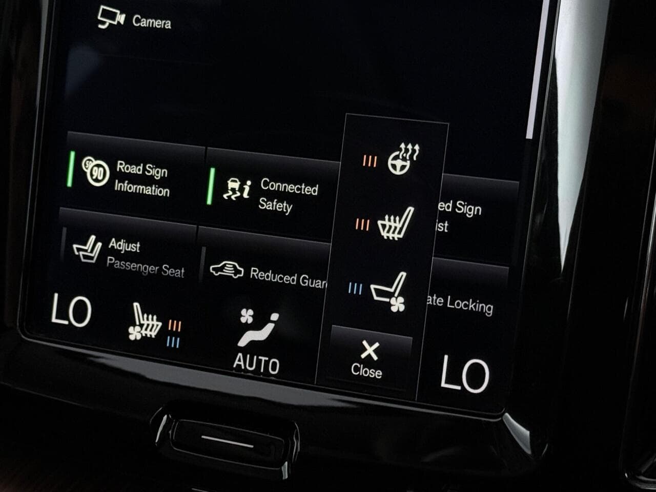Volvo XC60 thumbnail Infotainment System
