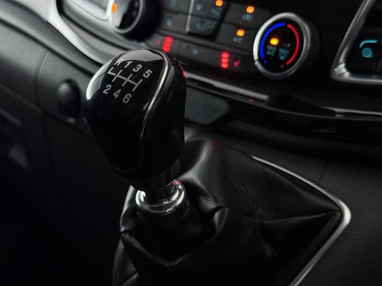 Ford Transit Custom thumbnail Interior Front