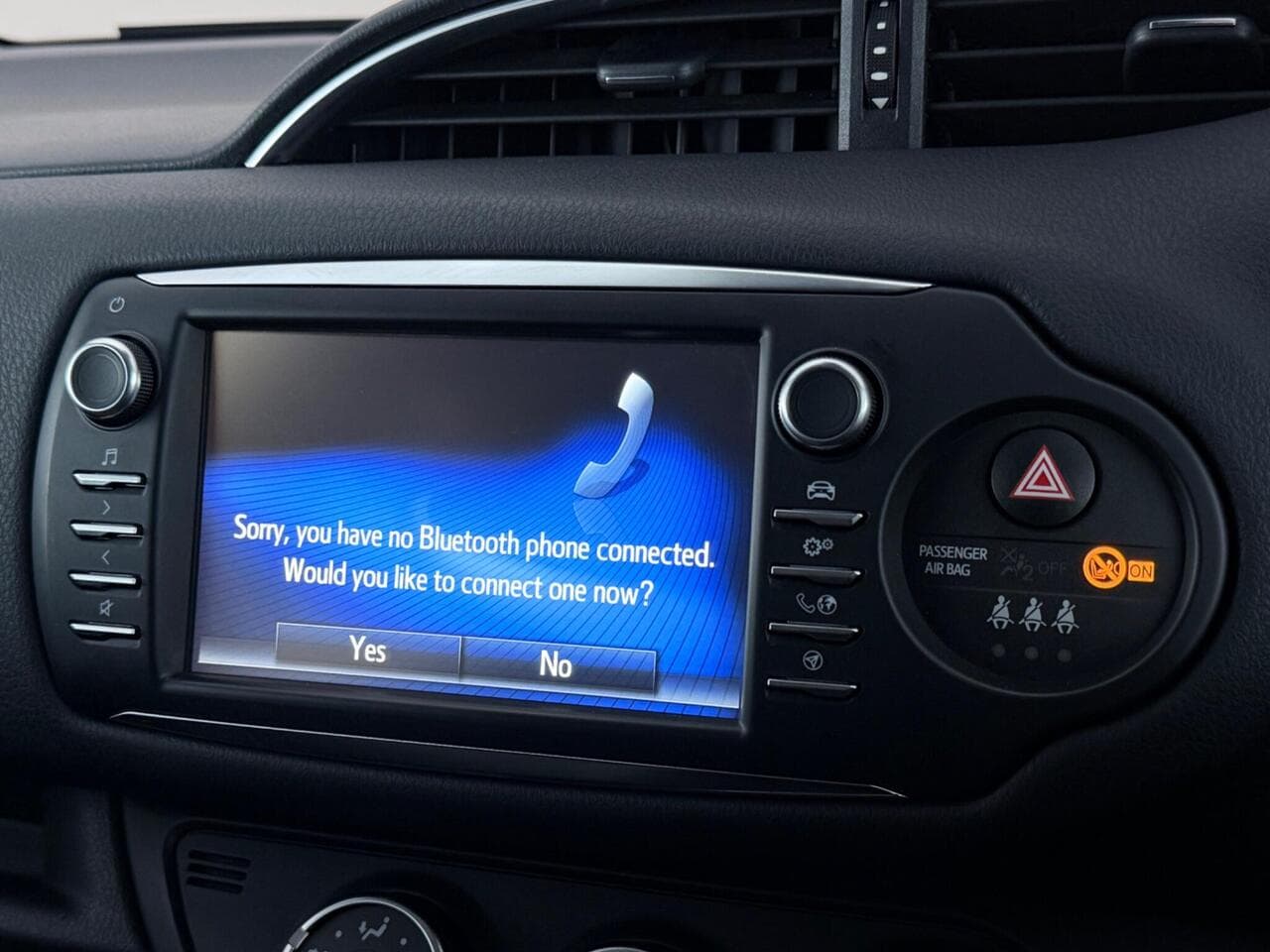 Toyota Yaris thumbnail Infotainment System